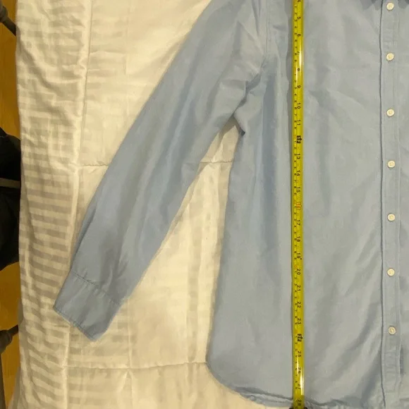 H&M light blue button-up shirt size 12 – classic work office - Picture 4 of 6